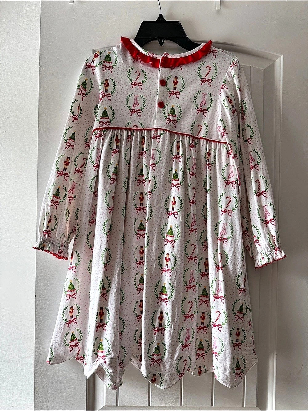 Ishtex Girls Size 8 Christmas Print Sleeping Dress Like New